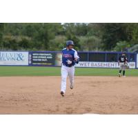 Joe Hudson of the Syracuse Mets rounds the bases