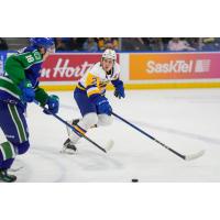 Saskatoon Blades defenceman Ben Saunderson